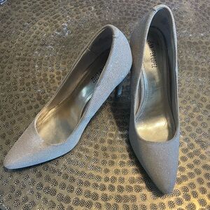 Jennifer Lopez Nude Sparkle Heels size 6.5